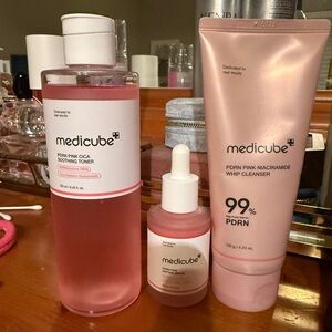 Medicube Pink pdrn peptide Skincare Set